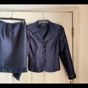 Never Worn Tahari Luxe Suit